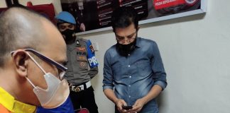 Tersangka Musnahkan Sendiri Sabu yang Dibawanya di Depan Ditresnarkoba Polda Kepri