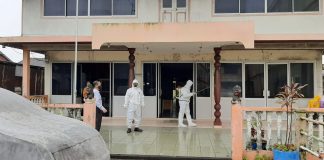 Cegah Penyebaran Covid-19, Polsek Tanjungpinang Kota Semprotkan Cairan Desinfektan Cegah Penyebaran Covid-19, Polsek Tanjungpinang Kota Semprotkan Cairan Desinfektan