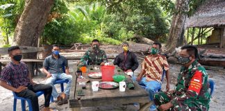 Kunjungi Perangkat Desa dan Tokoh Pemuda, Danramil 06 Senayang minta Kerjasama Berantas Covid-19 Danramil 06/Senayang dan Babinsa Gelar Anjangsana bersama Tokoh Pemuda Tajur Biru, F.Pendim 0315