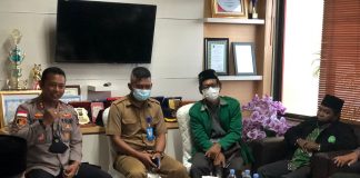 Kapolres Bintan Minta NU Bintan dan GP Ansor Tingkatkan Sinergitas dengan Polri Kapolres Bintan didampingi WakaPolres Bintan dan beberapa PJU menyambut kedatangan Pengurus Cabang NU Bintan Bersama GP Ansor Bintan berkunjung ke Mako Polres Bintan F,humas polres Bintan