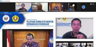 Wartawan Kepri Deklarasikan Forum Wartawan Maritim Pada Hari Sumpah Pemuda Rektor UPN 'Veteran' Yogyakarta, Dr. Mohamad Irhas Effendi M.Si saat menjawab pertanyaan peserta pelatihan wartawan maritim Kepri. F,ist