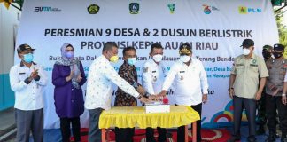 Gubernur Resmikan Program Desa Berlistrik PLN Gubernur Resmikan Program Desa Berlistrik PLN f,ist