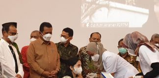 Penuhi Target Vaksinasi, Satgas Diminta Sisir Warga ke Rumah-Rumah untuk Lakukan Vaksinasi Untuk itu Gubernur Kepri, Ansar Ahmad perintahkan satgas untuk langsung mendatangi rumah-rumah lakukan vaksinasi F,ist