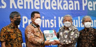 Ketua Dewan Pers M. Nuh Berikan Apresiasi Kepada Gubernur Provinsi Kepulauan Riau meraih penghargaan bergengsi sebagai Provinsi Terbaik dalam Indeks Kebebasan Pers (IKP) tahun 2021 F,ist