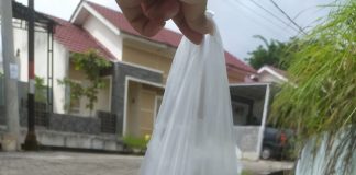 DLH Tanjungpinang Deteksi Warga Buang Sampah Sembarangan di 33 Tempat Kesadaran warga Tanjungpinang masih rendah terhadap buang sampah pada tempatnya. Akibatnya ada 34 tempat sampah liar di Tanjungpinang F,Rinto