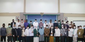 Rudi Nakhodai Dewan Masjid Indonesia Kepri Rudi Nakhodai Dewan Masjid Indonesia Kepri F,ist