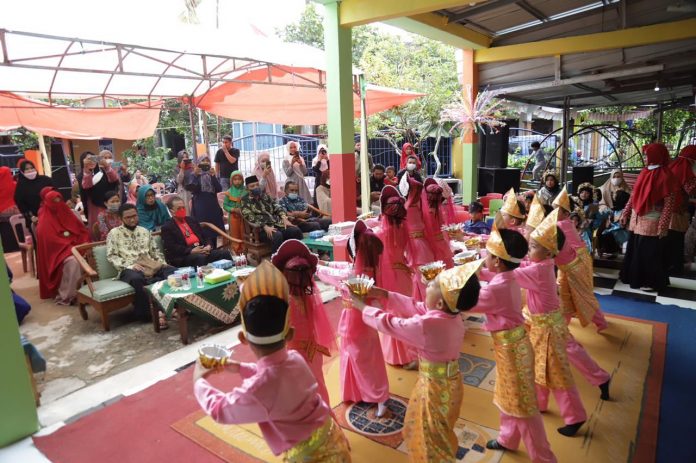 Ketua DPRD Kepri Jumaga Nadeak mengatakan pondasi terbaik untuk membangun sumber daya manusia berkualitas harus disiapkan sejak awal F,ist