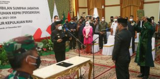 Dirut PT Pelabuhan Kepri, Awaludin Minta Izin Pengelolaan Beberapa Pelabuhan Diserahkan ke Pihak Mereka Gubernur Ansar Resmi Lantik Awaluddin Sebagai Direktur PT Pelabuhan Kepri F,ist