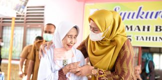 Dewi “Semoga Rumah Bahagia Bintan Bisa Buat Para Lansia Aman dan Bahagia” Ketua TP-PKK Provinsi Kepulauan Riau Hj. Dewi Kumalasari Ansar menghadiri acara syukuran Rumah Bahagia Bintan ke-15 tahun F, ist