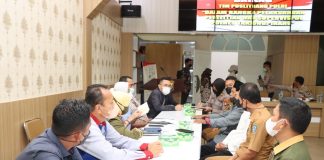 Tim Puslitbang Polri Tinjau Pelayanan di Polres Tanjungpinang Tim peneliti Puslitbang Polri dipimpin Kombes Pol Saefuddin Mohamad bersama Penda TK I Nailatalmuna, Penda Tegawati, dan dihadiri juga oleh tim supervisi Kombes Pol F.X. Surya Kumara beserta Bripda Revaldo. F,ist