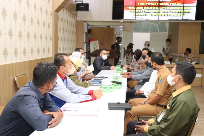 Tim peneliti Puslitbang Polri dipimpin Kombes Pol Saefuddin Mohamad bersama Penda TK I Nailatalmuna, Penda Tegawati, dan dihadiri juga oleh tim supervisi Kombes Pol F.X. Surya Kumara beserta Bripda Revaldo. F,ist