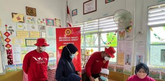 Binda Kepri dan Dinkes Batam Kembali Vaksin Anak 6-11 Tahun di Batam Salah seorang anak menerima vaksin F, ist