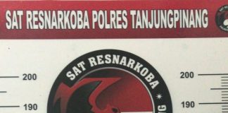 Satresnarkoba Tanjungpinang Amankan Pria yang Diduga Miliki Sabu Pria ini diamankan Satresnarkoba Polres Tanjungpinang karna diduga miliki sabu F,ist