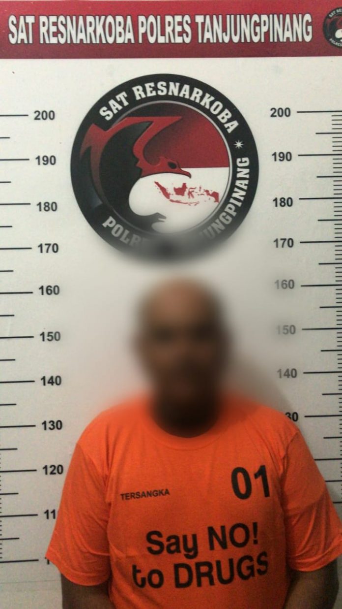 Pria ini diamankan Satresnarkoba Polres Tanjungpinang karna diduga miliki sabu F,ist
