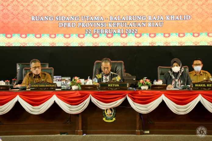 DPRD Provinsi Kepri bersama Pemerintah Provinsi Kepulauan Riau telah menyetujui untuk menetapkan empat Ranperda F,ist