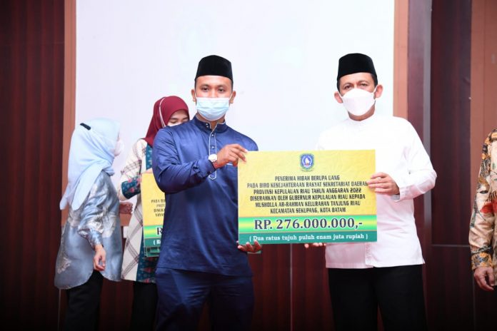 Gubernur Kepri beri bantuan dana rumah hibah F,ist