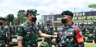 Asops Panglima TNI Cek Kesiapan 400 Prajurit Satgas Yonif 136/TS Yang Akan Berangkat ke Papua Barat Asisten Operasi (Asops) Panglima TNI, Mayor Jenderal (Mayjen) TNI Syafruddin, S.E., M.M., M.Tr. (Han) f,IST