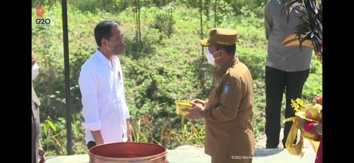 Gubernur Kepulauan Riau H. Ansar Ahmad hadir langsung dan membawa sendiri tanah dan air dari Kepri F, ist