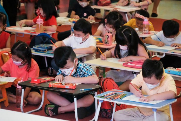 Sebanyak 53 anak mengikuti perlombaan mewarnai batik yang menjadi salah satu rangkaian acara Kepri Batik-an F, ist