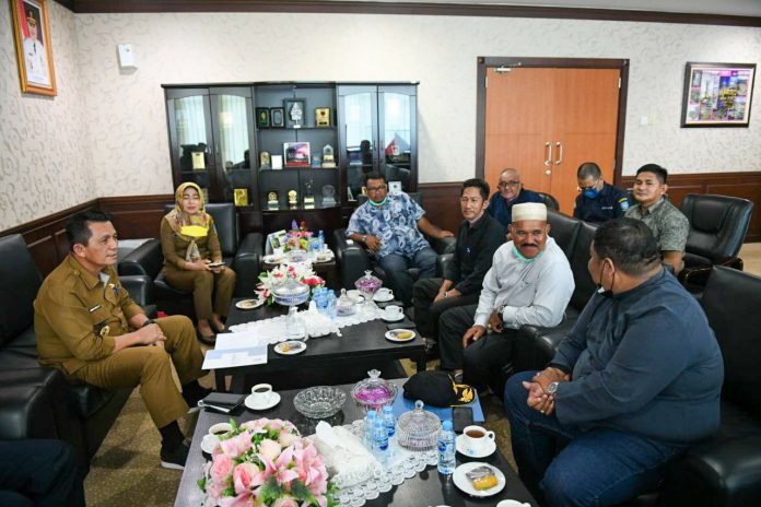 Gubernur Kepri, Ansar Ahmad audiensi dengan Kepala Desa yang tergabung dalam Asosiasi Pemerintah Desa Seluruh Indonesia (DPD APDESI) Provinsi Kepulauan Riau F, ist