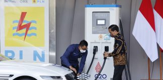 Resmikan SPKLU Ultra Fast Charging Pertama Presiden Jokowi: Apresiasi Kesiapan PLN Dukung KTT G20 Presiden Jokowi meresmikan Stasiun Pengisian Kendaraan Listrik Umum (SPKLU) dengan tipe ultra fast charging pertama di Indonesia f,PLN