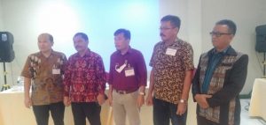 Ketua Wilayah didampingi sebelah kiri ketua cabang Tanjungpinang Richardob Sinaga SSi MPd, Cabang Karimun Mandalahap Sinaga SAP dan Wakil Ketua III PPTSB wilayah Kepri Rudolf Sinaga F, PPTSB