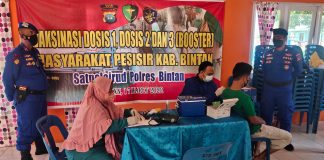 Satpolairud Polres Bintan Buka Gerai Vaksinasi di Kelurahan Sei Enam Kecamatan Bintan Timur. Satpolairud Polres Bintan Membuka Gerai Vaksinasi di Kelurahan Sei Enam Kijang Kecamatan Bintan Timur Kabupaten Bintan F,ist