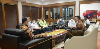 Temui Menhub, Ansar Bahas Percepatan Sejumlah Proyek Strategis di Kepri Gubernur Kepri dan Bupati Anambas temui Menhub bahas sejumlah proyek strategis di Kepri F, ist