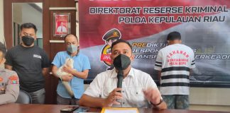 Spesialis Pencuri Rumah Kosong di Batam Ditangkap Tim Opsnal Jatanras Polda Kepri mengamankan seorang tersangka berinisial AS alias BI atas dugaan tindak pidana pencurian dengan pemberatan yang terjadi di dua lokasi di Kota Batam, f, ist