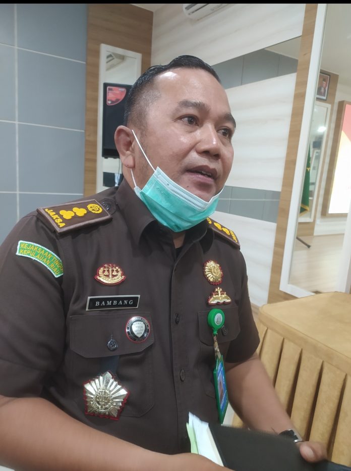 Kasi Intel Kejari Tanjungpinang, Bambang, mengatakan penyelidikan indikasi korupsi di Sekretariat DPRD Tanjungpinang masih menunggu hasil audit Inspektorat F, Rinto