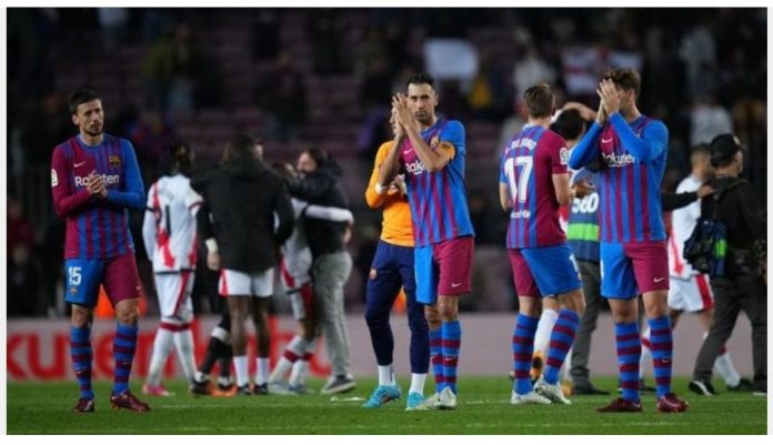 Barcelona kalah 0-1 dari Rayo Vallecano Foto: Getty Images/Alex Caparros)