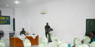 Minimalisir Pelanggaran di Satuan TNI-AD, Para Prajurit, PNS dan Persit Diberi Penyuluhan Hukum Guna meminimalisir tingkat pelanggaran di Satuan TNI-AD, para Prajurit, PNS dan Persit KCK Kodim 0315/Tanjungpinang menerima materi penyuluhan hukum F,ist