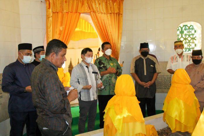 Staf Khusus Gubernur Kepulauan Riau Syarafuddin Aluan angkat bicara terkait kenapa akhirnya Pulau Penyengat perlu di revitalisasi atau di percantik f,ist