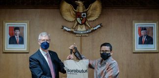 Australia-Indonesia Institute Board Jajaki Perluasan Kerja Sama Parekraf Menteri Pariwisata dan Ekonomi Kreatif/Kepala Badan Pariwisata dan Ekonomi Kreatif, Sandiaga Salahuddin Uno, bertemu dengan anggota Australia-Indonesia Institute Board F,ist