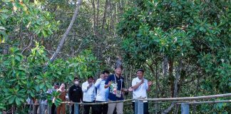Menparekraf Dorong Desa Wisata Kampung Tua Bakau Serip Jadi Destinasi Ekowisata Pilihan di Batam Menparekraf Dorong Desa Wisata Kampung Tua Bakau Serip Jadi Destinasi Ekowisata Pilihan di Batam f,ist