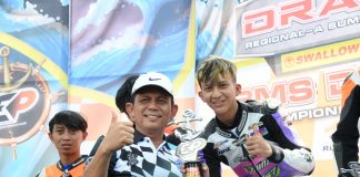 Gubernur Ansar Buka Kejurnas Drag Bike Region Sumatera, Beri Dampak Positif untuk Pariwisata Kepri Gubernur Ansar berfoto dengan pemenang Kejuaraan Nasional (Kejurnas) Drag Bike Region Sumatera Putaran 1 F, ist