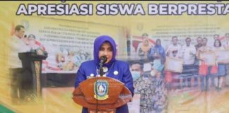Siswa Berprestasi di Tanjungpinang Dapat Bantuan dari Pemprov Kepri Rahma berterimakasih kepada Pemprov Kepri yang turut memberikan perhatian untuk kesejahteraan masyarakat Kota Tanjungpinang F, ist