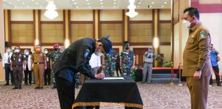 Gubernur Ansar Kukuhkan Pengurus dan Majelis Pertimbangan Karang Taruna Kepri 2021-2026 Gubernur Kepulauan Riau H. Ansar Ahmad selaku Pembina Umum Karang Taruna Provinsi Kepri mengukuhkan Pengurus dan Majelis Pertimbangan Karang Taruna Provinsi Kepri Periode Masa Bhakti Tahun 2021-2026 f,ist