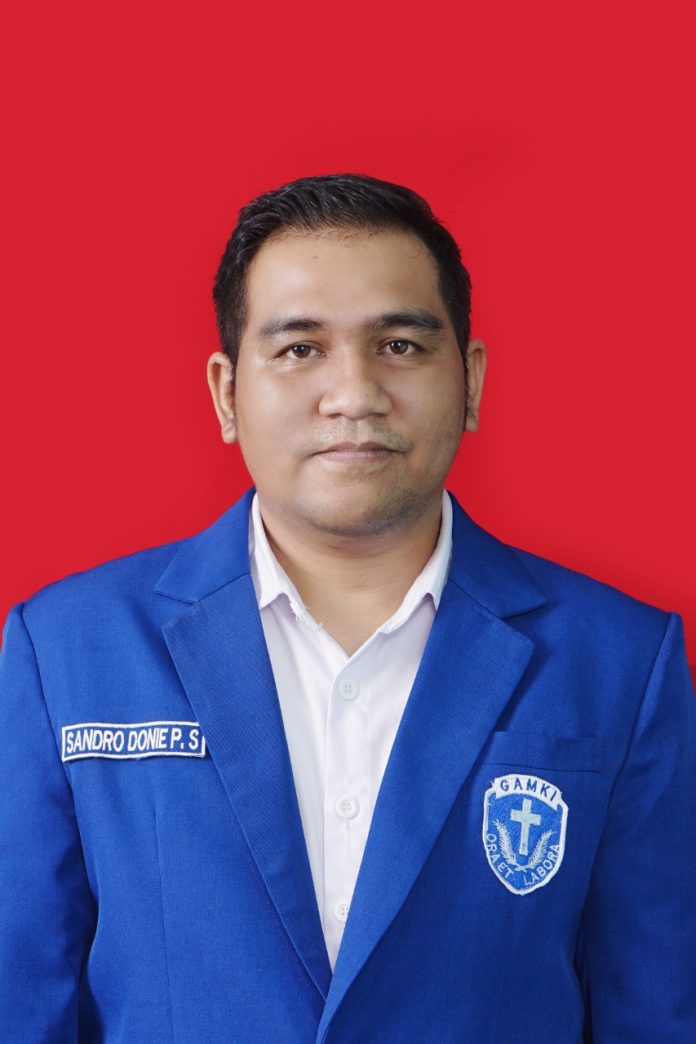 Sandro Donnie Parulian F,ist