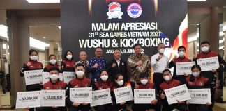 Menpora Sebut Keberhasilan Wushu dan Kicboxing di Sea Games Vietnam karena Perpres No.86 tentang DBON Tim wushu Indonesia secara total sukses menyumbangkan 15 medali pada ajang SEA Games Vietnam 2021 F,ist