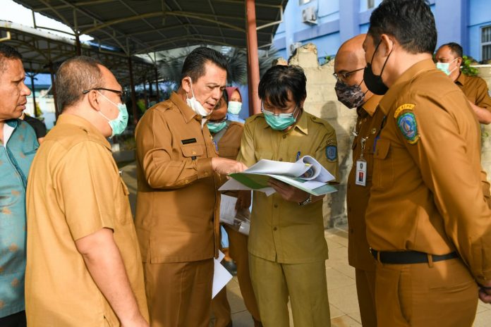 Gubernur Kepulauan Riau H. Ansar Ahmad meninjau secara langsung perkembangan progres perubahan status dan peningkatan tipe Rumah Sakit Umum Daerah (RSUD) Engku Haji Daud (EHD) Tanjung Uban yang akan menjadi Rumah Sakit Khusus Jiwa F, ist