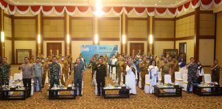 Gubernur Launching 23 Desa/Kelurahan di Kepri Bersih Narkoba Gubernur Kepulauan Riau H. Ansar Ahmad secara resmi melaunching Desa/Kelurahan Bersinar (Bersih Dari Narkoba) di Kepri F,ist