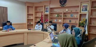 Gesa Reformasi Birokrasi Dengan SDM Yang Kompeten, Pemprov Kepri Lalukan Standardisasi Uji Kompetensi Jabatan Sekretaris Daerah Provinsi Kepulauan Riau Adi Prihantara membuka rapat Koordinasi Final bersama Tim Standar Kompetensi Jabatan dalam Reformasi Birokrasi (RB) F,ist