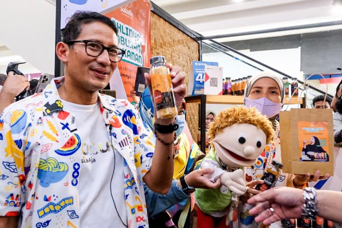 Menparekraf Sandiaga berdiskusi dengan pelaku ekraf Tegal f,ist