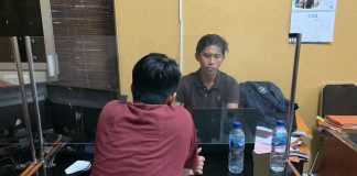 Developer PT Maha Karya Perdana Ditangkap, Diduga Tipu Konsumen Rp80 Juta Sukrisno developer PT.Maha Karya Perdana ditangkap satuan unit Satreskrim Polresta Tanjungpinang, di Bandung, Selasa (26/7) F,ist