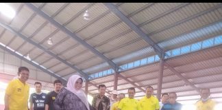 Dibuka Wali Kota 11 Tim Parsahutaon Ikuti Turnamen Futsal RBB Tanjungpinang Wali Kota Tanjungpinang menendang bola pertama tanda dimulainya turnamen futsal RBB Tanjungpinang F, Rinto