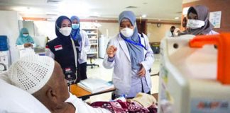 Setelah Armuzna, Tim Kesehatan Fokus Pelayanan Kesehatan Jemaah Haji Petugas kesehatan baik tim Petugas Penyelenggara Ibadah Haji (PPIH) Arab Saudi Bidang Kesehatan maupun Tenaga Kesehatan Haji (TKH) kloter kembali menempati pos masing masing, mengikuti pola pergerakan jemaah haji F,ist