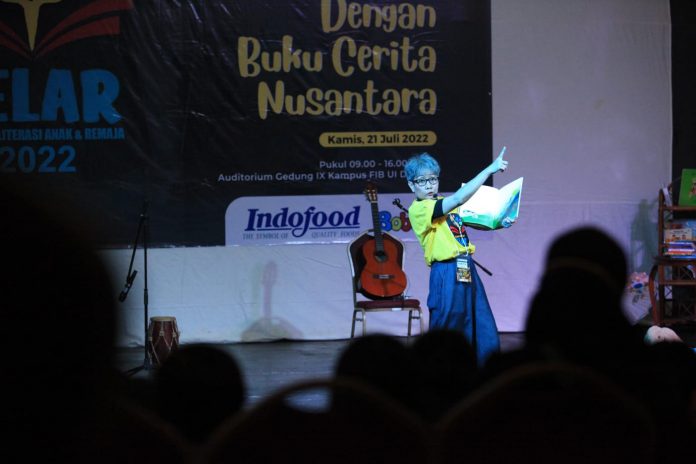 ILUNI FIB UI  menginisiasi GELAR yang bertujuan mencetak 100 penggiat literasi serta meningkatkan keterampilan dan kemampuan membaca anak-anak F,ILUNI FIB UI