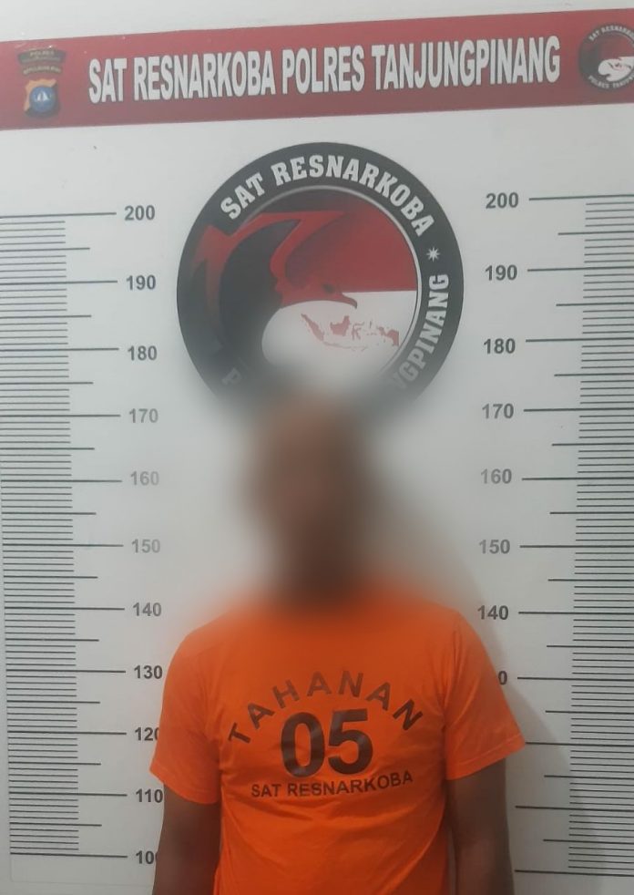 Simpan Sabu dalam lipatan tisu, Pria ini diamankan Satresnarkoba Polresta Tanjungpinang F,ist