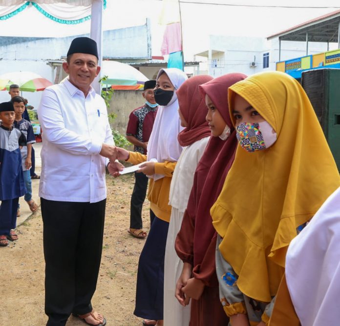 Gubernur Kepulauan Riau H. Ansar Ahmad menghadiri Gebyar Muharram 1444 H/2022 M di Masjid Jami' Miftahul Falah Kel. Pinang Kencana, Tanjungpinang, Minggu (7/8) F,ist